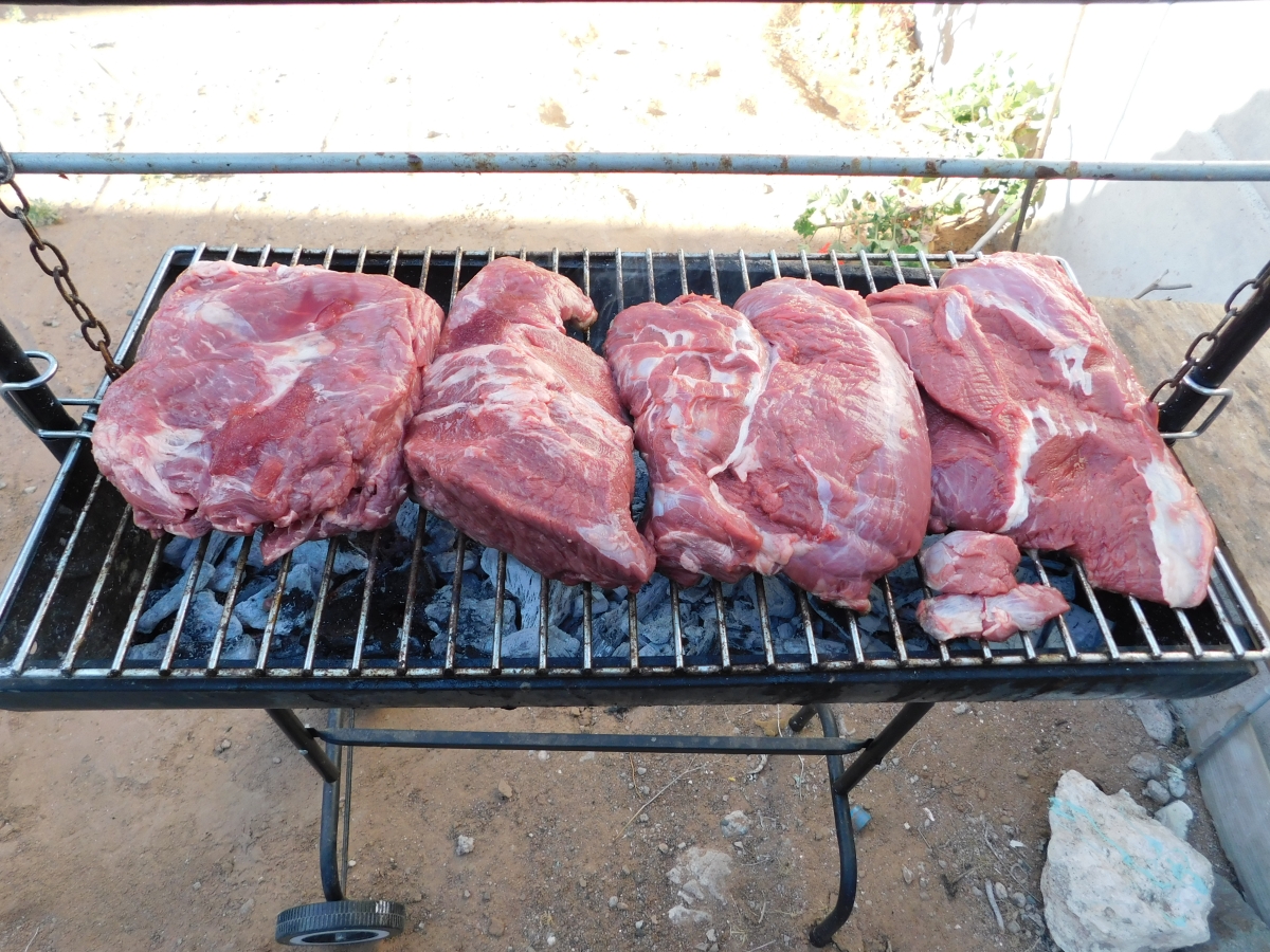 Comienzo de un buen asado 