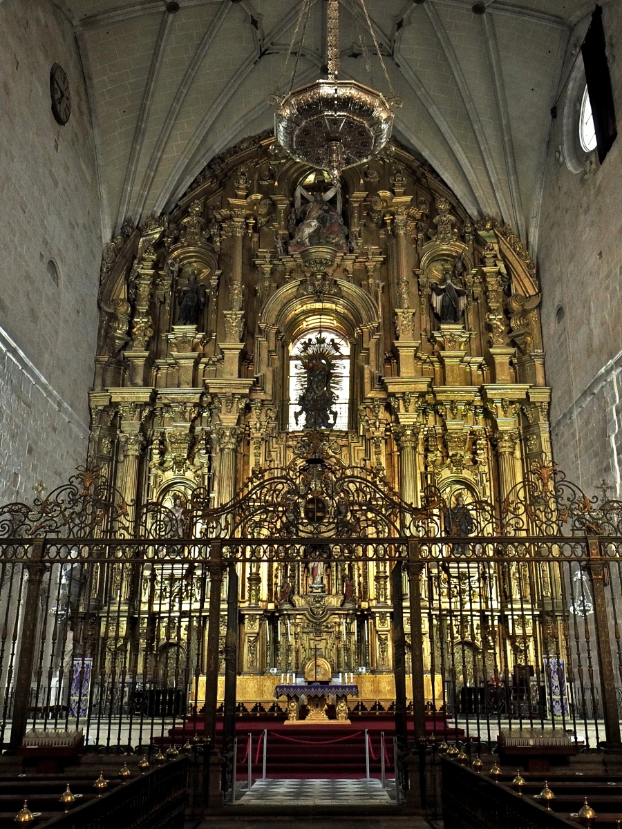 Retablo y Reja