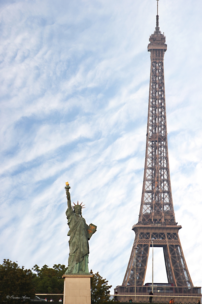 Eiffel y Libertad desde el Sena
