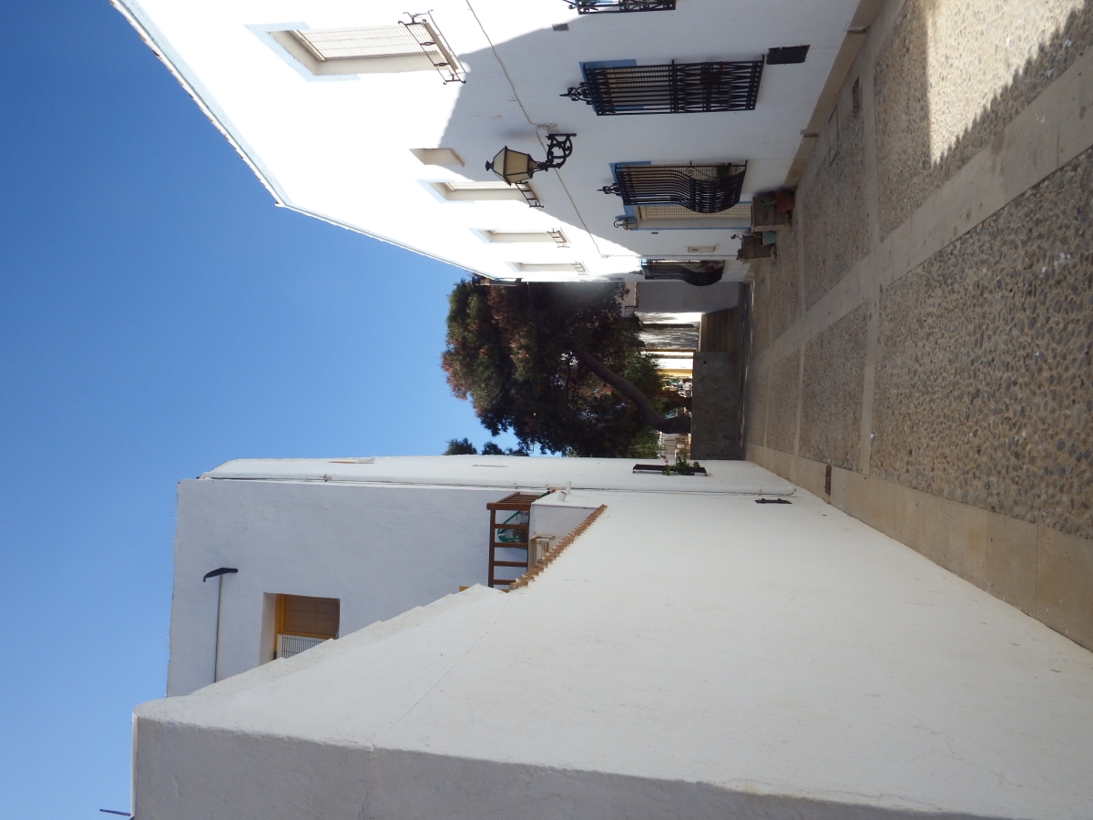 Una calle tranquila de Tabarca