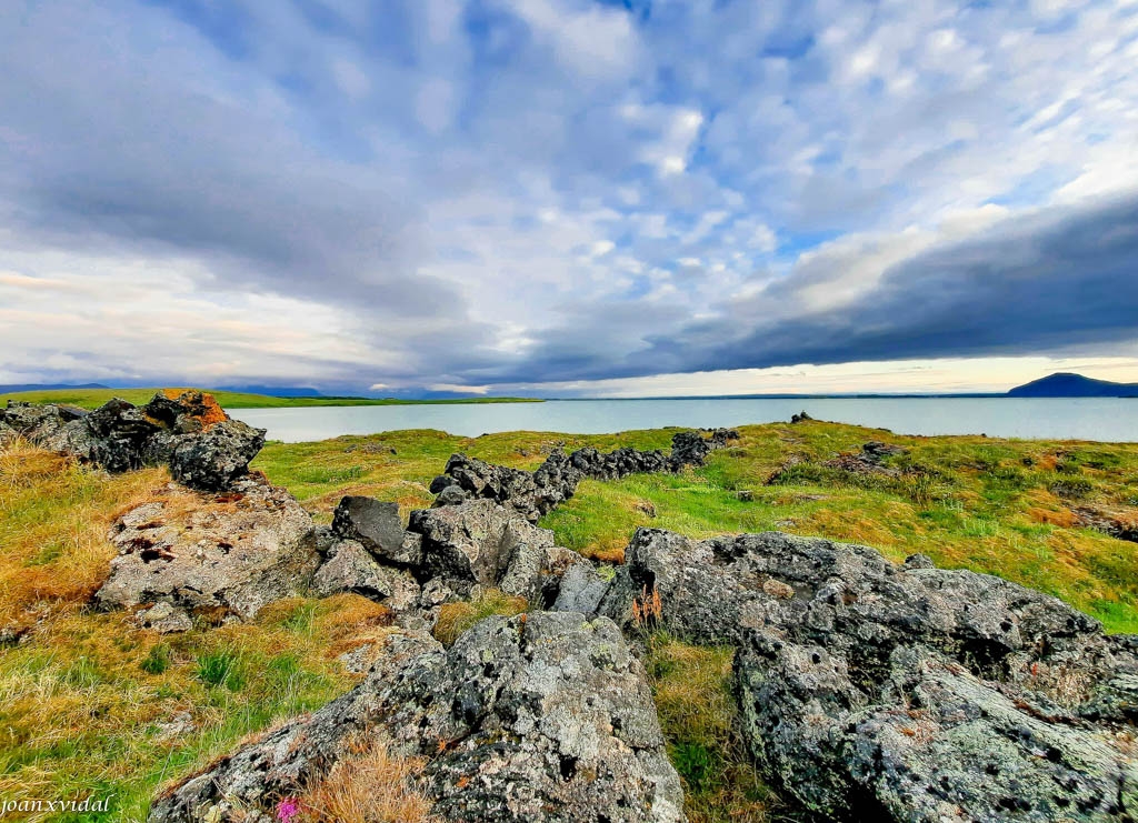 CAPTARD AL LLAC MYVATN