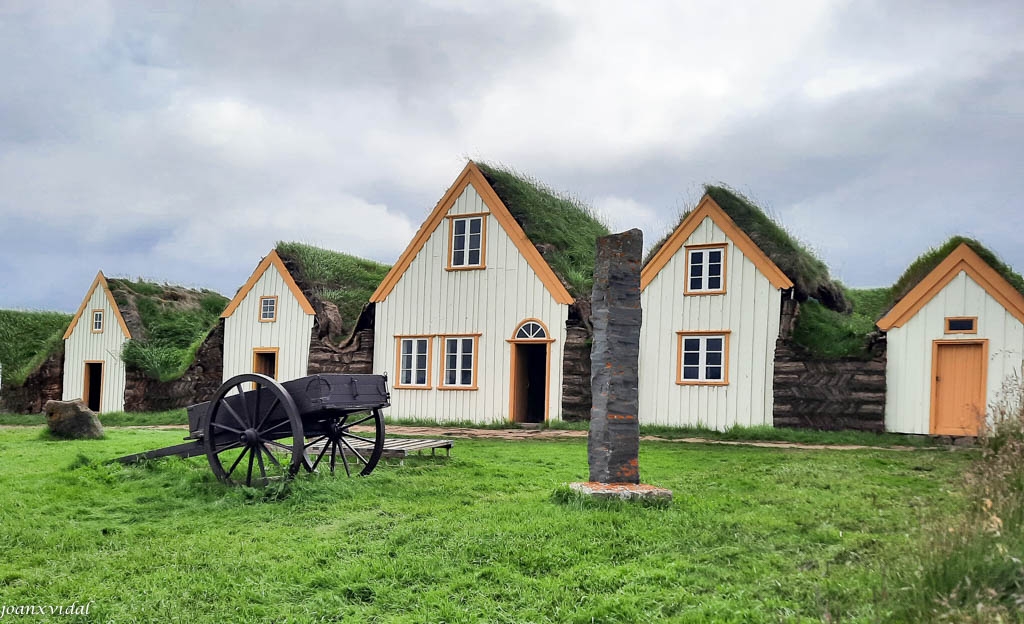 GLAUMBER FARMHOUSE