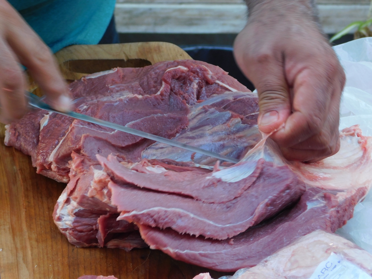 Preparando un rico asado 