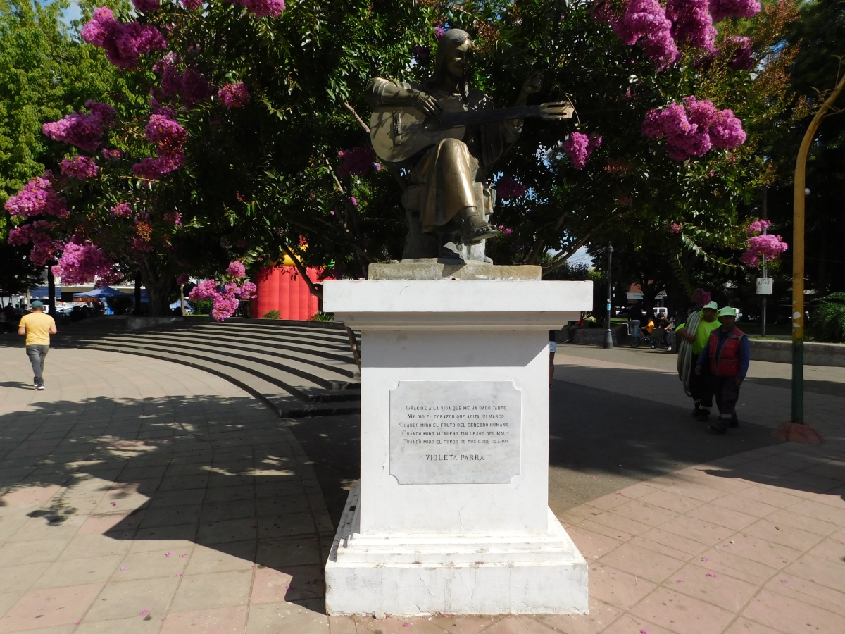 Monumento a Violeta Parra