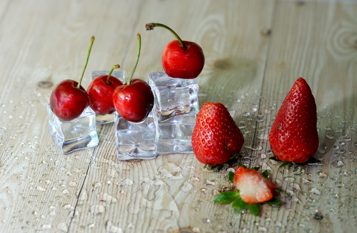 Cerezas y fresas