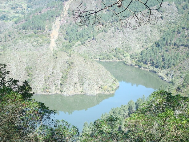 Ro Sil. Castro Caldelas (Ourense)/Ribas do Sil(Lugo). Ribeira Sacra. Galicia