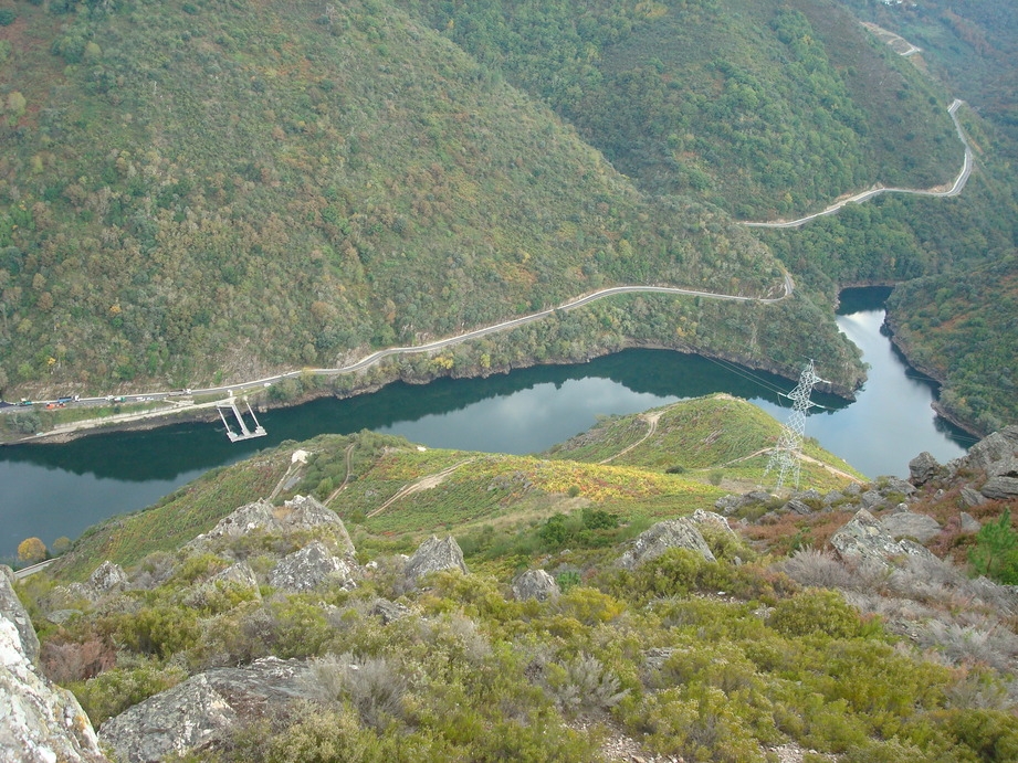 Ro Sil. Ribas do Sil (Lugo)/Castro Caldelas (Ourense). Ribeira Sacra. Galicia
