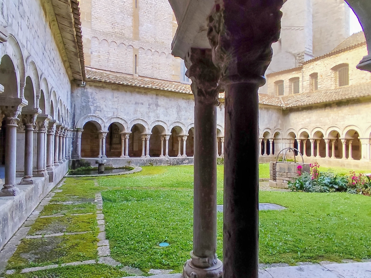 CLAUSTRE CATEDRAL