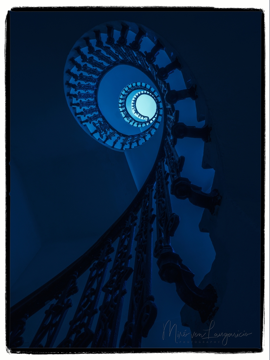  La espiral azul de luz 