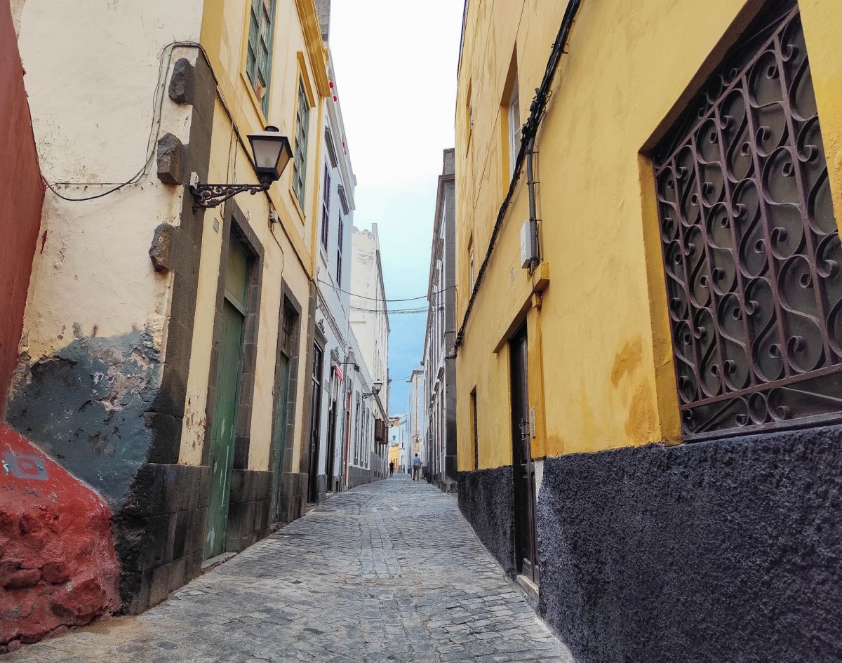 CARRER DE LA VEGUETA