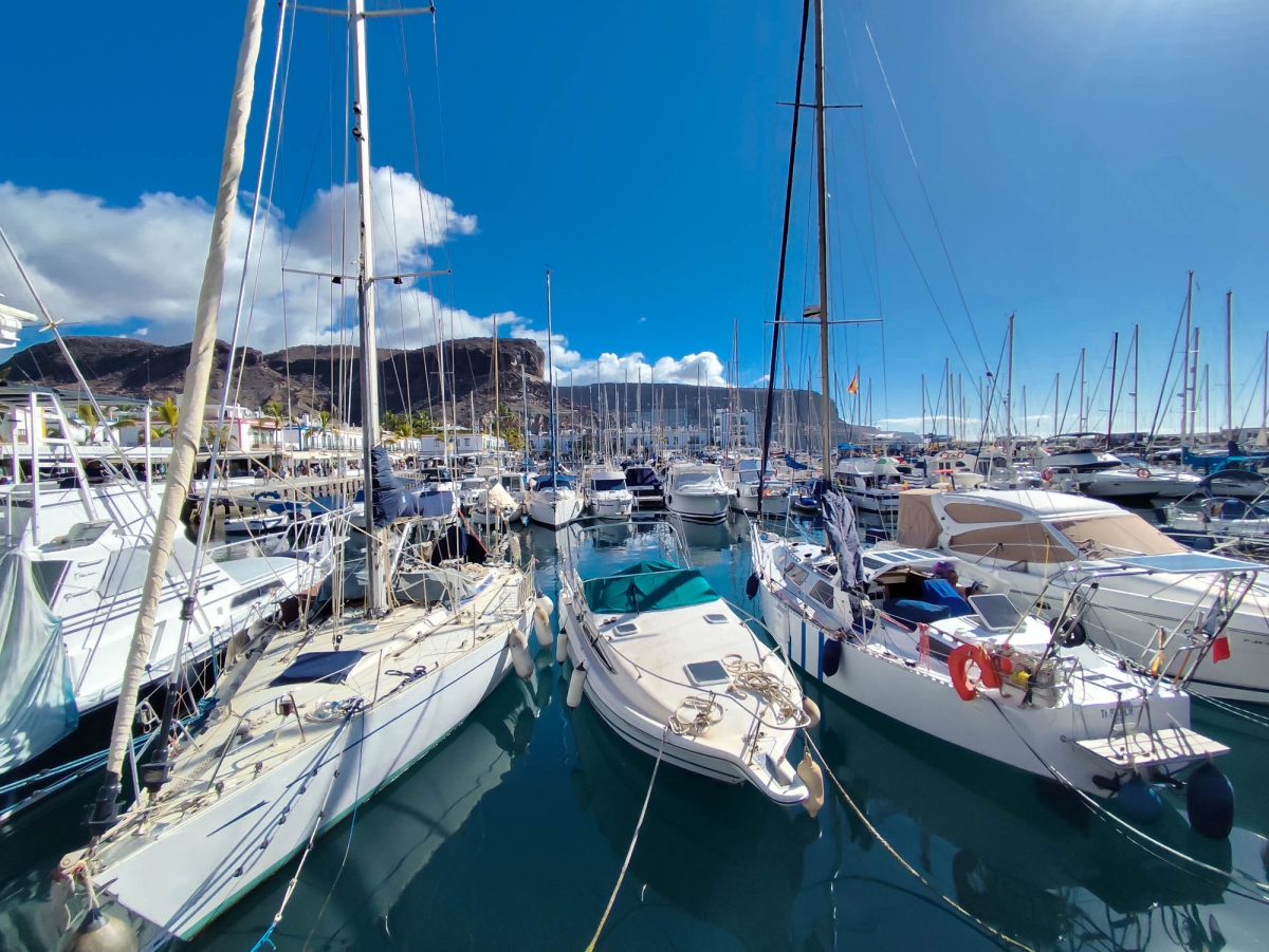 PORT DE MOGN