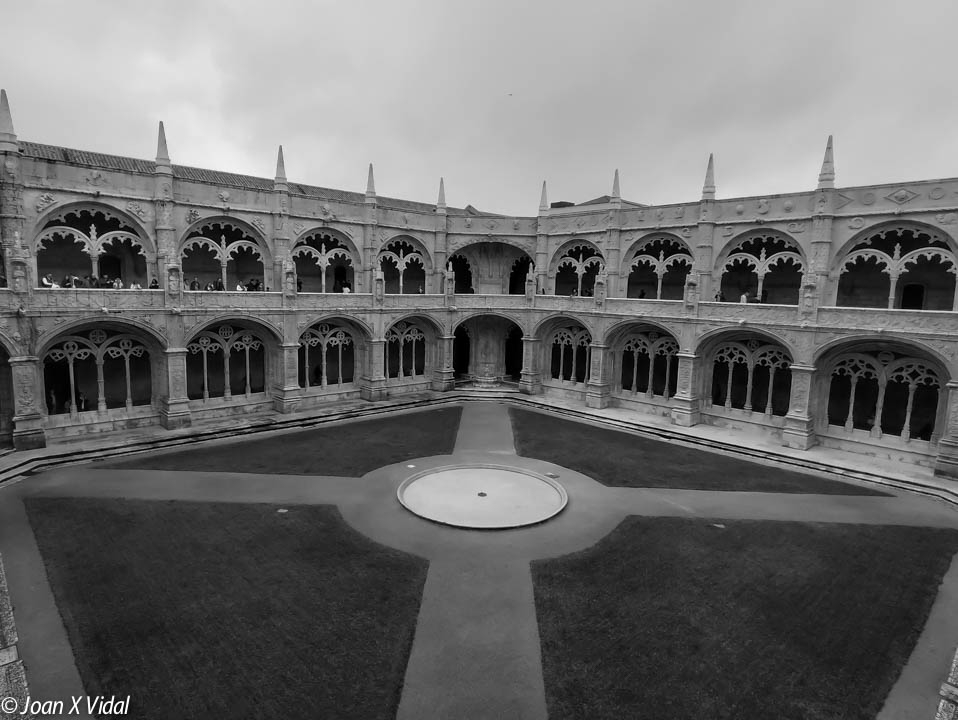 PATI DEL CLAUSTRE DEL MONASTEIRO DOS JERNIMOS