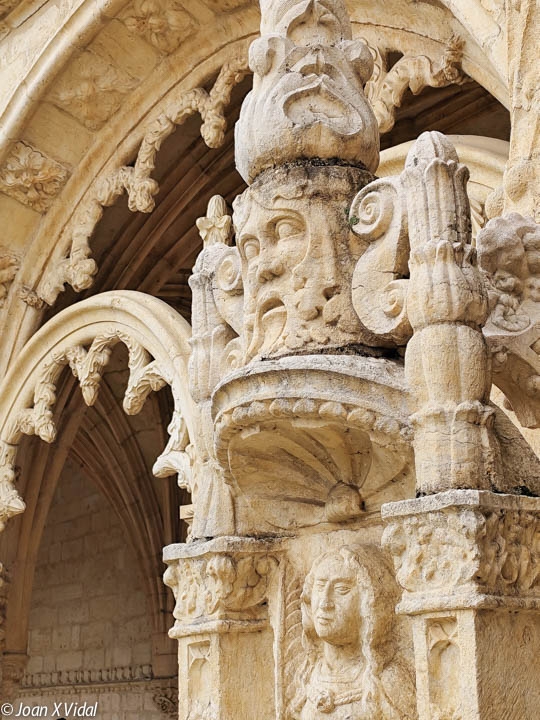 DETALLE CLAUSTRO MONASTERIO DOS JERNIMOS