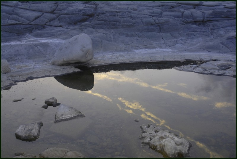 Piedras, Agua, Cielo