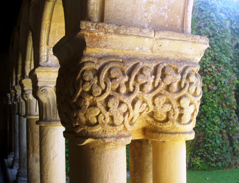 Detalle- Claustro de la Colegiata