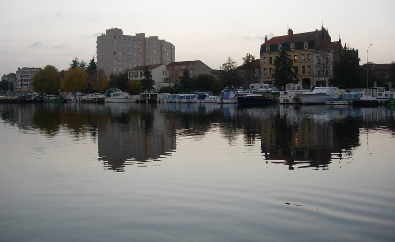 Canal de la Loire navegable.....