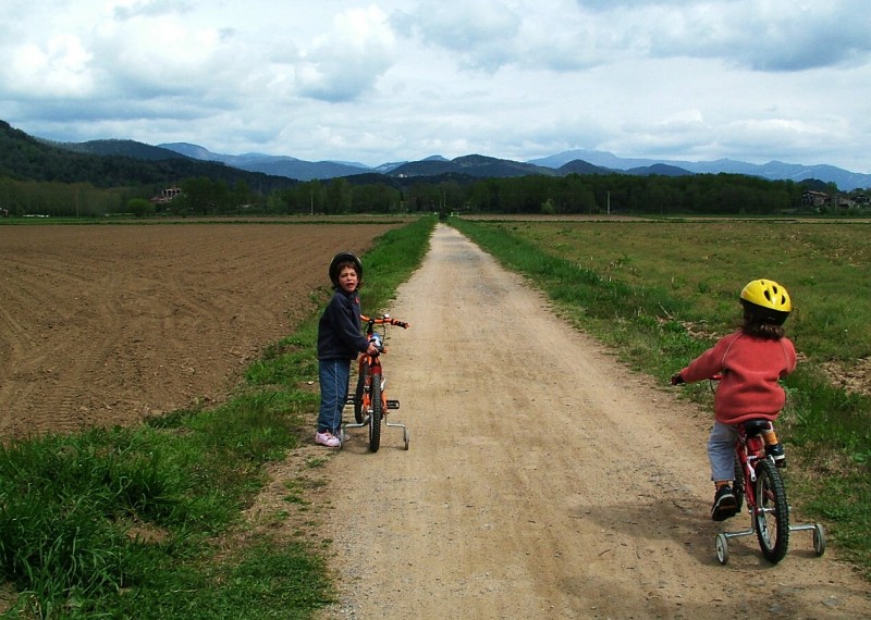 Caminante no hay camino..... falta mucho.