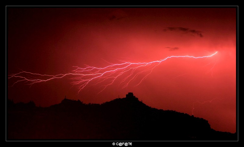 Tormenta damunt Sant Salvador