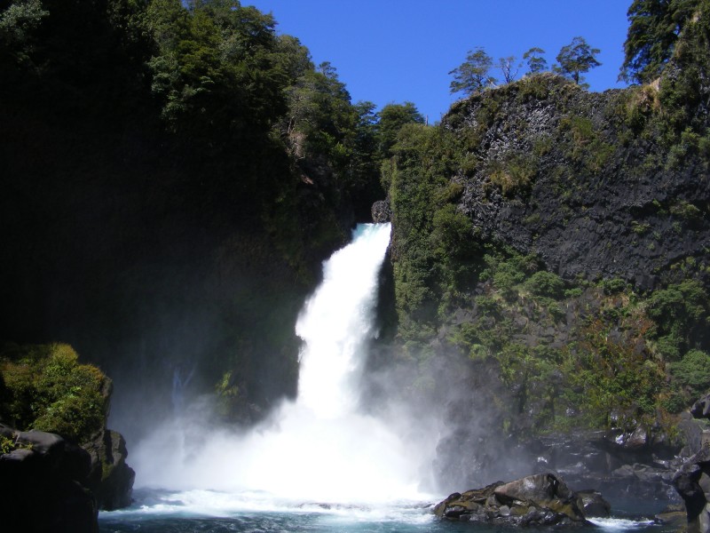 Salto Del Huio Huilo