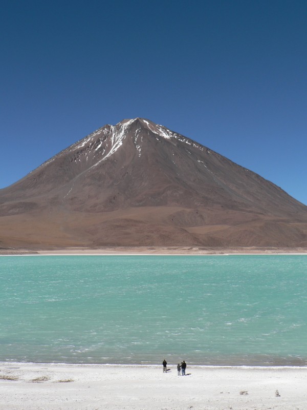 Laguna verde y el Licancabur en Uyuni (Bolivia)