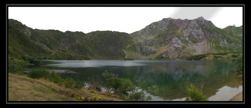 Lago y Montaa