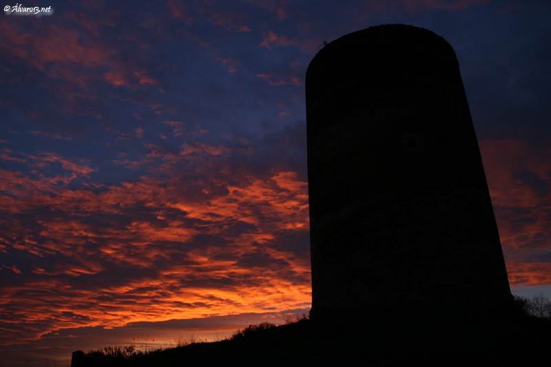 Los ltimos rayos de sol sobre la Torre de Ords