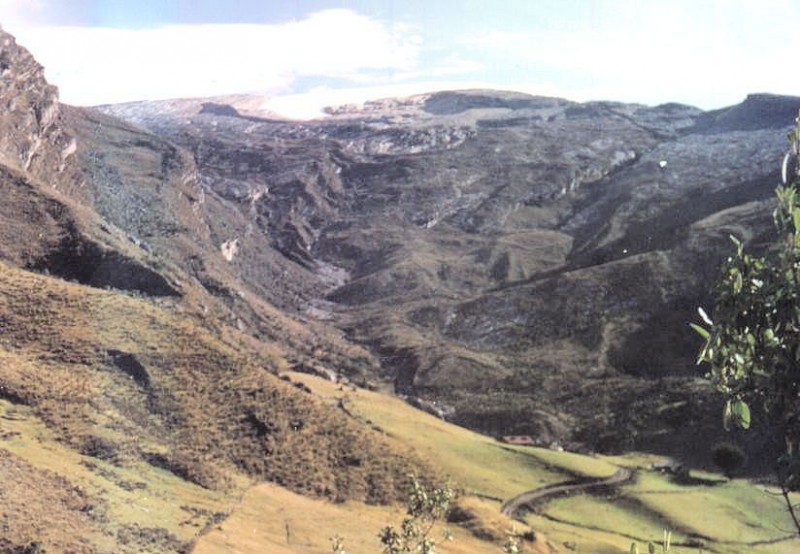 Camino a la Laguna Grande de los Verdes