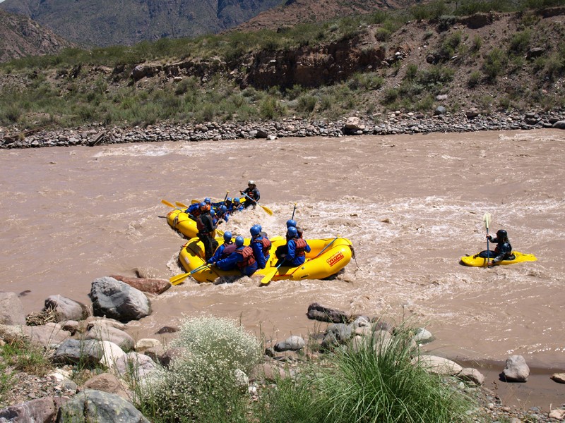 Happy River - Rio Mendoza