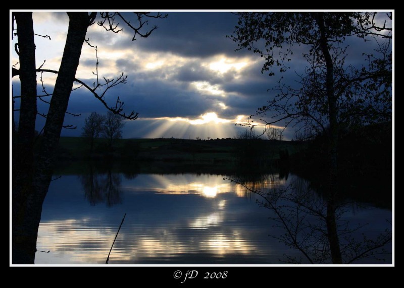 AMANECIENDO ABRIL