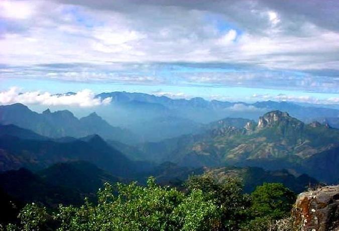 Por encima de las nubes