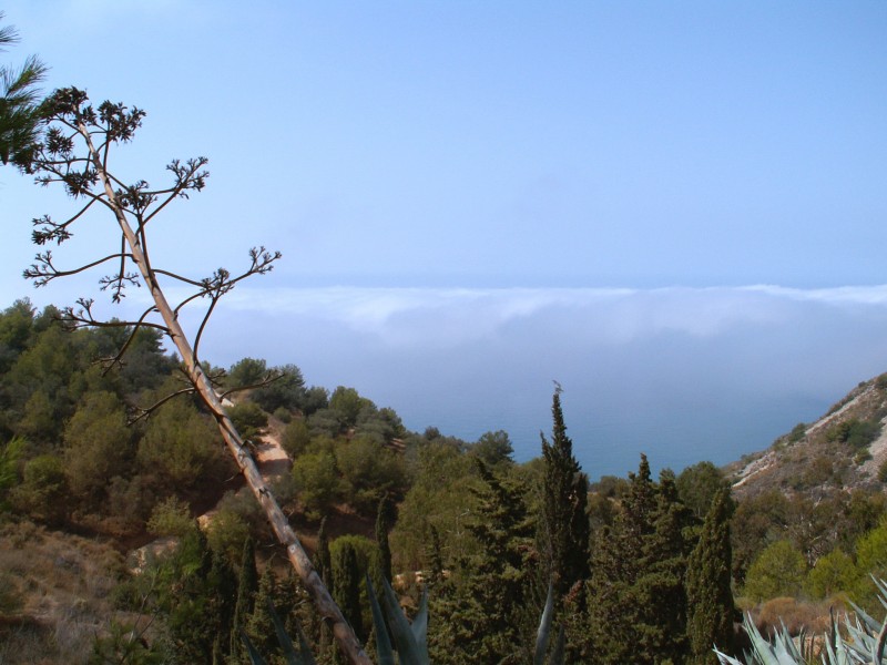 El mar bajo las nubes