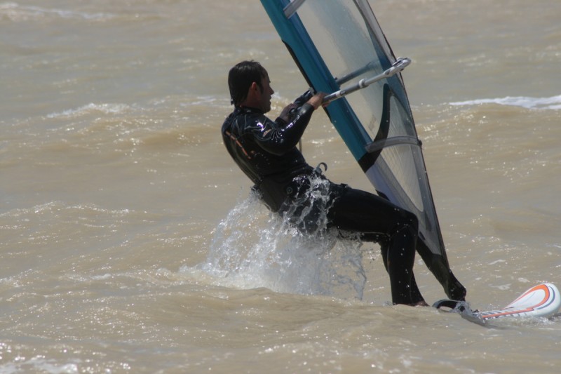 windsurf