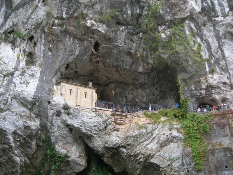 La Santa Cueva
