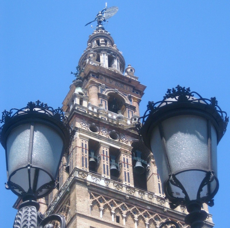 Faroles y Giralda