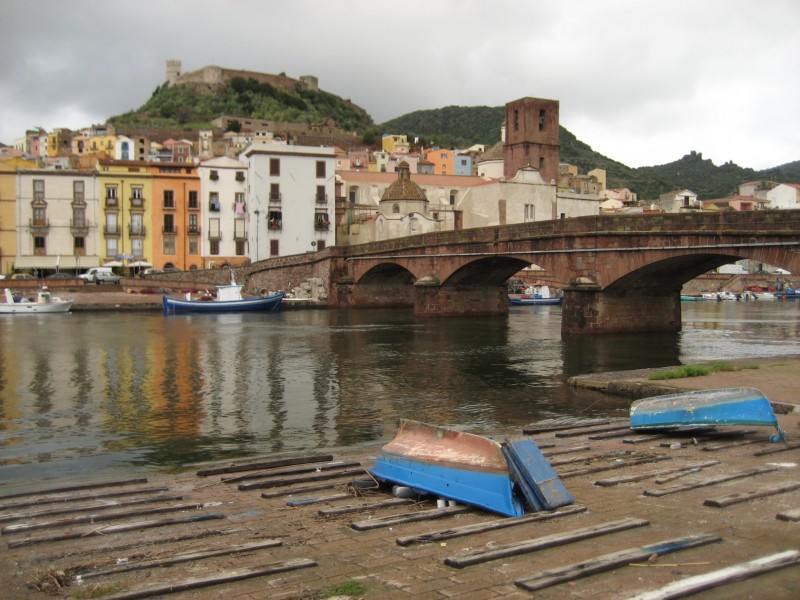 Puente sobre el Temo