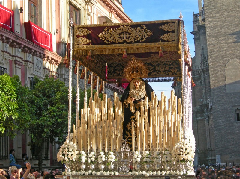 Cofradas de Sevilla, Virgen de la Soledad