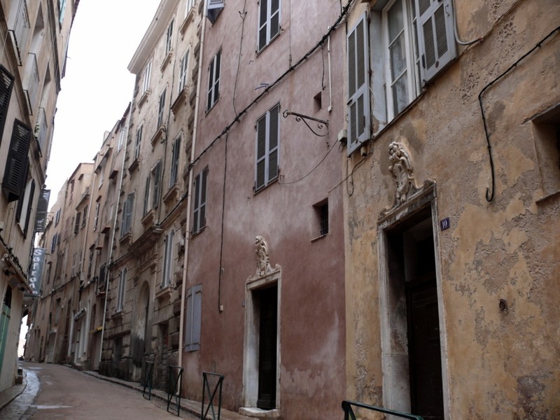 calle de la ciudadela de Bonifacio