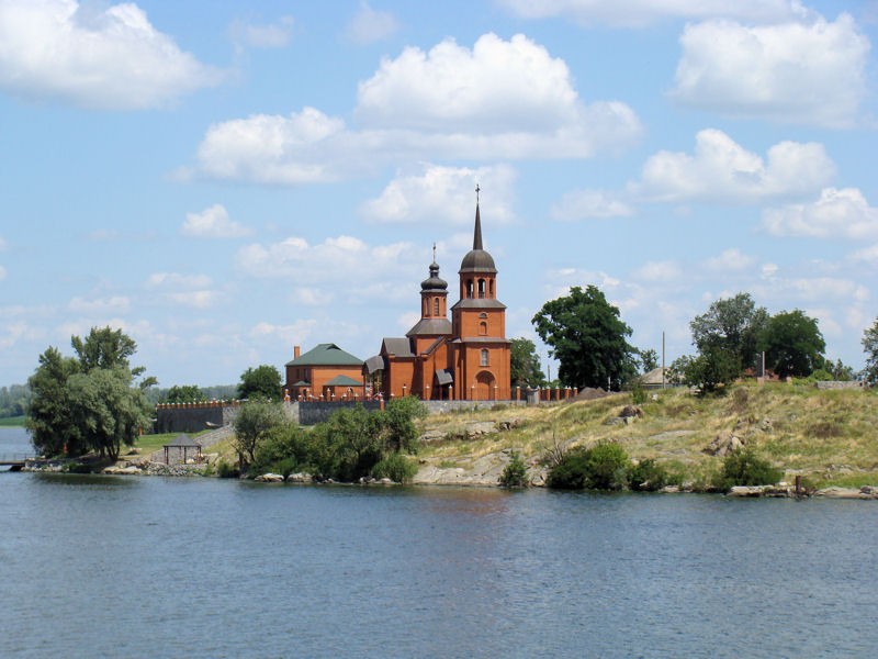 Una iglesia en un recodo del Dnieper