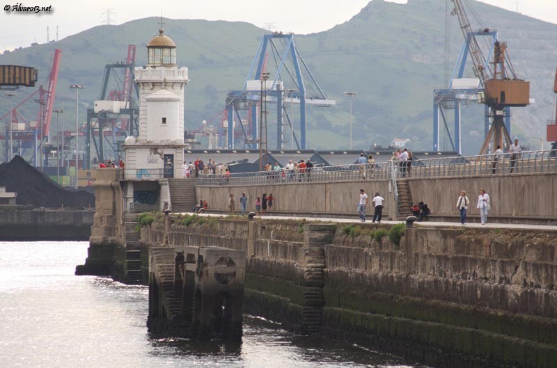 Paseo por el Faro del Morro