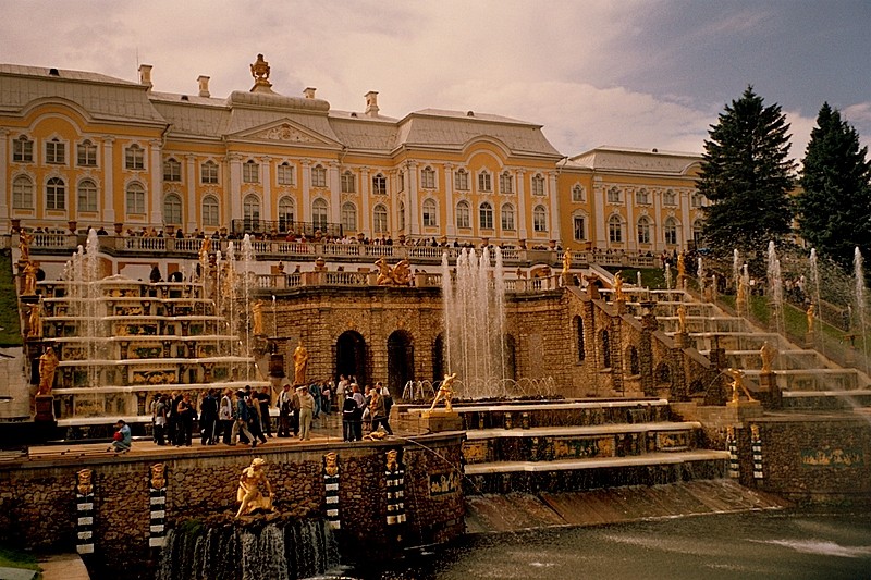 panoramica del palacio de peterhof