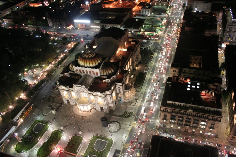 LAS BELLAS DE NOCHE