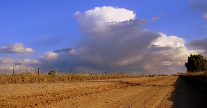 UN CAMINO DE NUBES