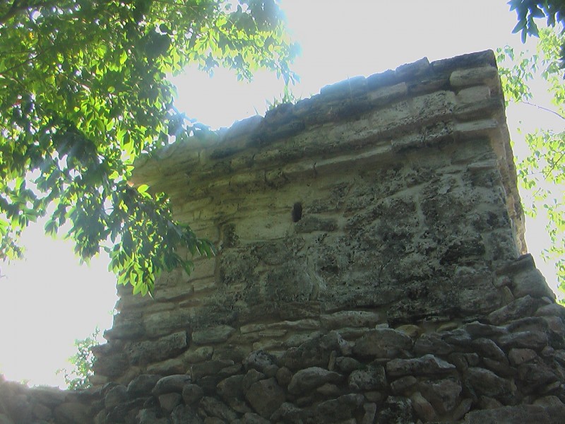 MONUMENTO HISTORICO EN XCARET