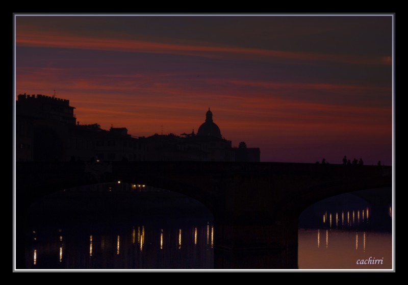 atardecer sobre el Arno