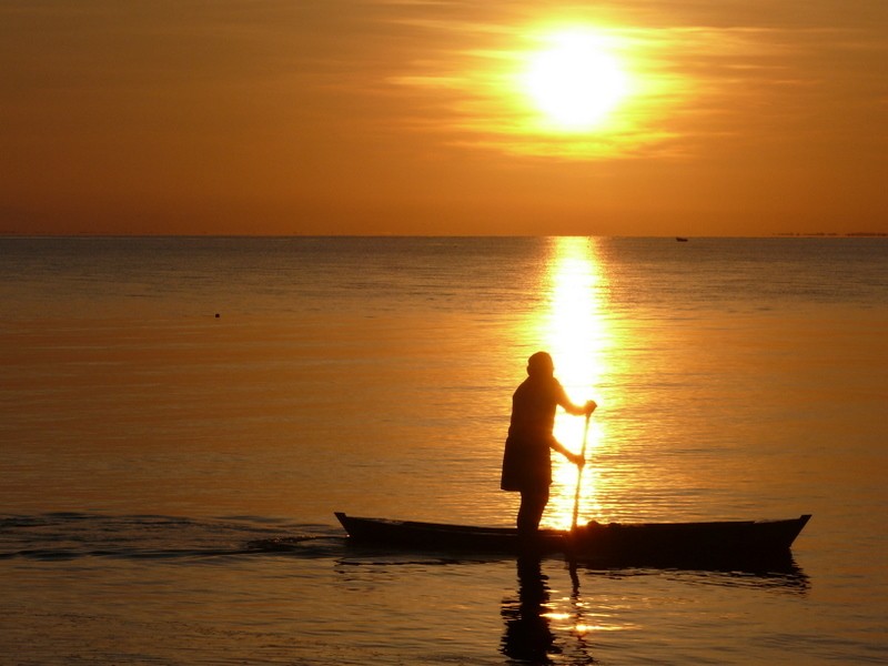 pesca al amanecer