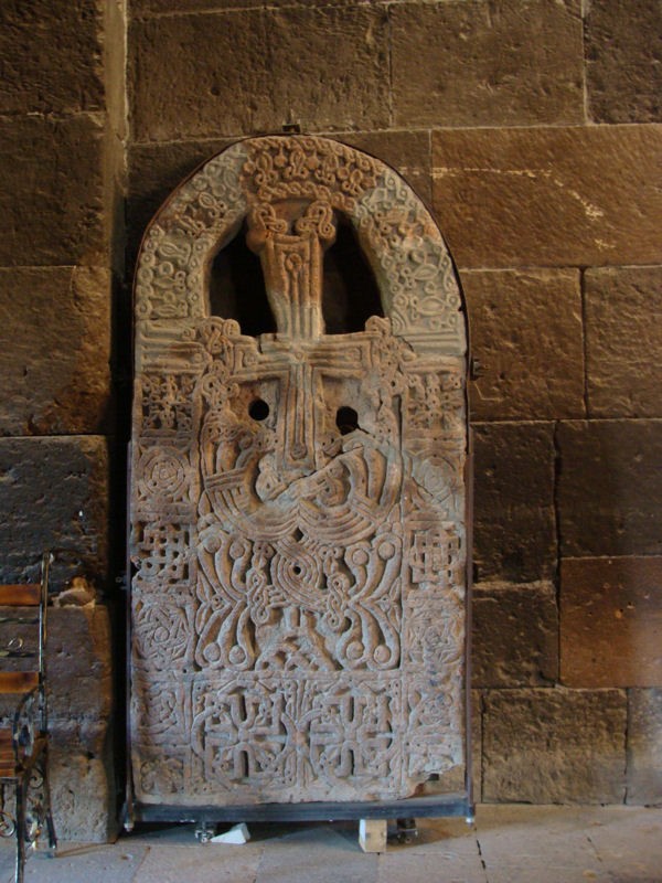 Elaborada cruz  medieval armenia