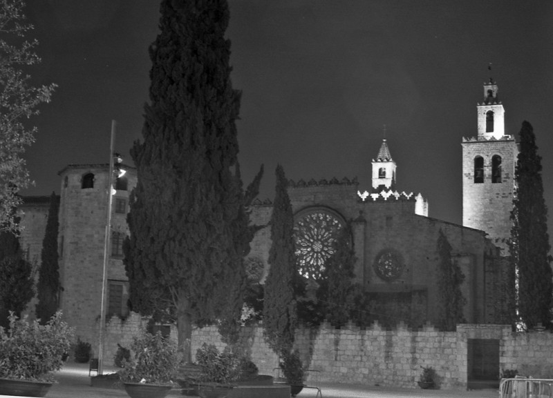 Monasterio. Vista nocturna