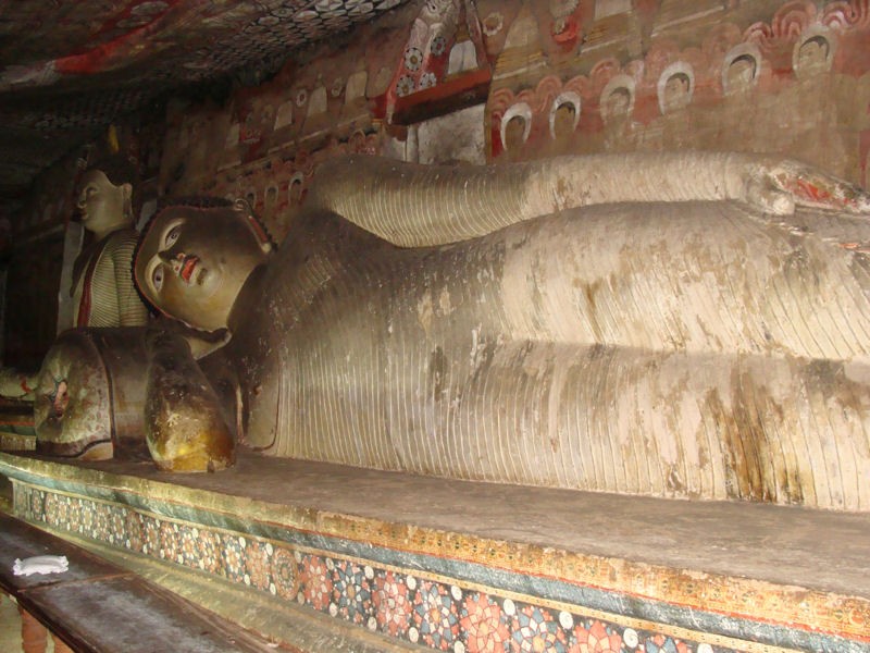 Buda reclinado en Dambulla