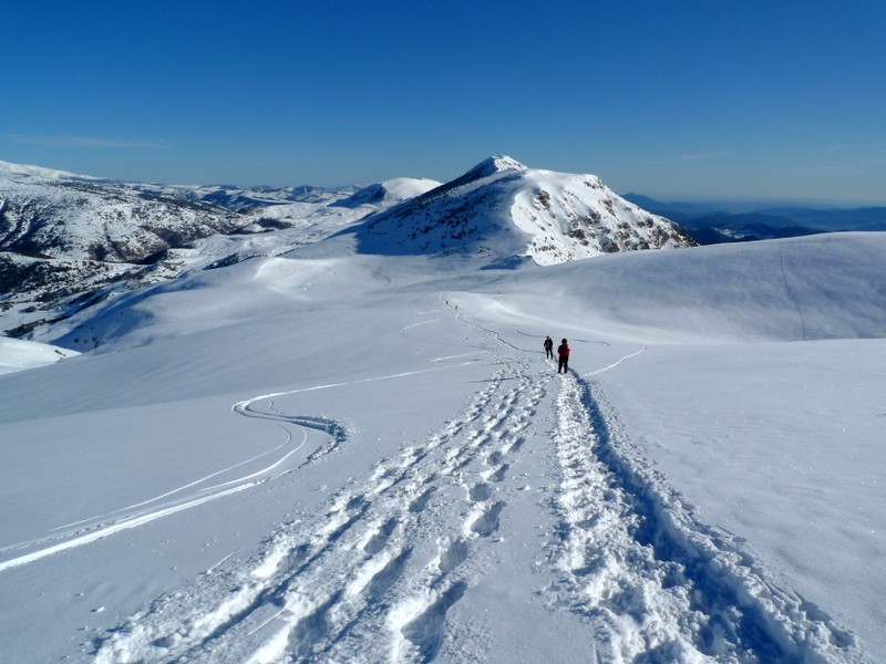 surcos hacia la cumbre