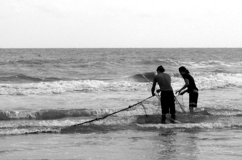 LOS FIELES PESCADORES